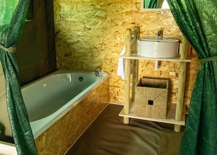 Safari Glamping Portugal Tiger 럭셔리텐트 Ventosa (Braga)